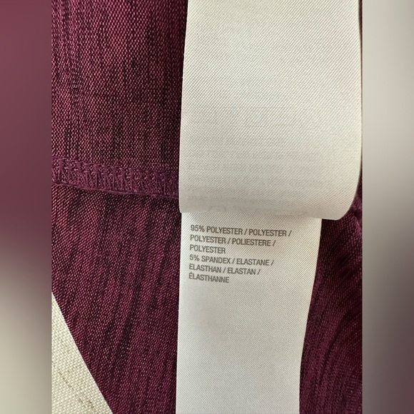 Susan Graver Women's Top - Rich Burgundy 🍒 - Picture 2 of 11